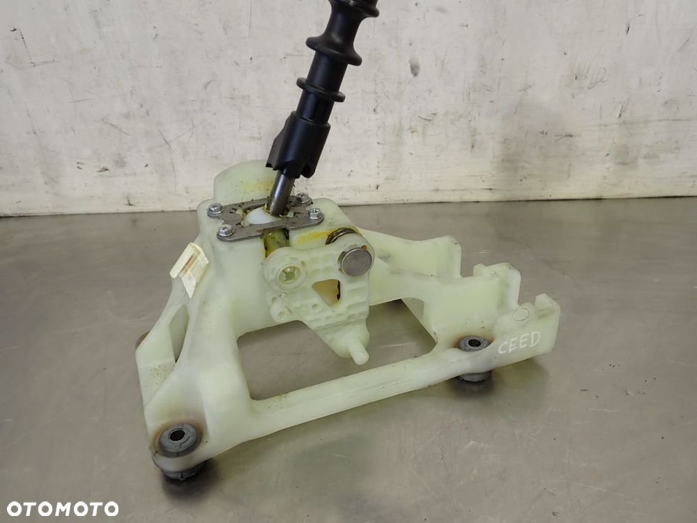 WYBIERAK BIEGÓW KIA CEED - 3