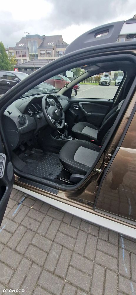 Dacia Duster 1.6 SCe Laureate S&S - 13