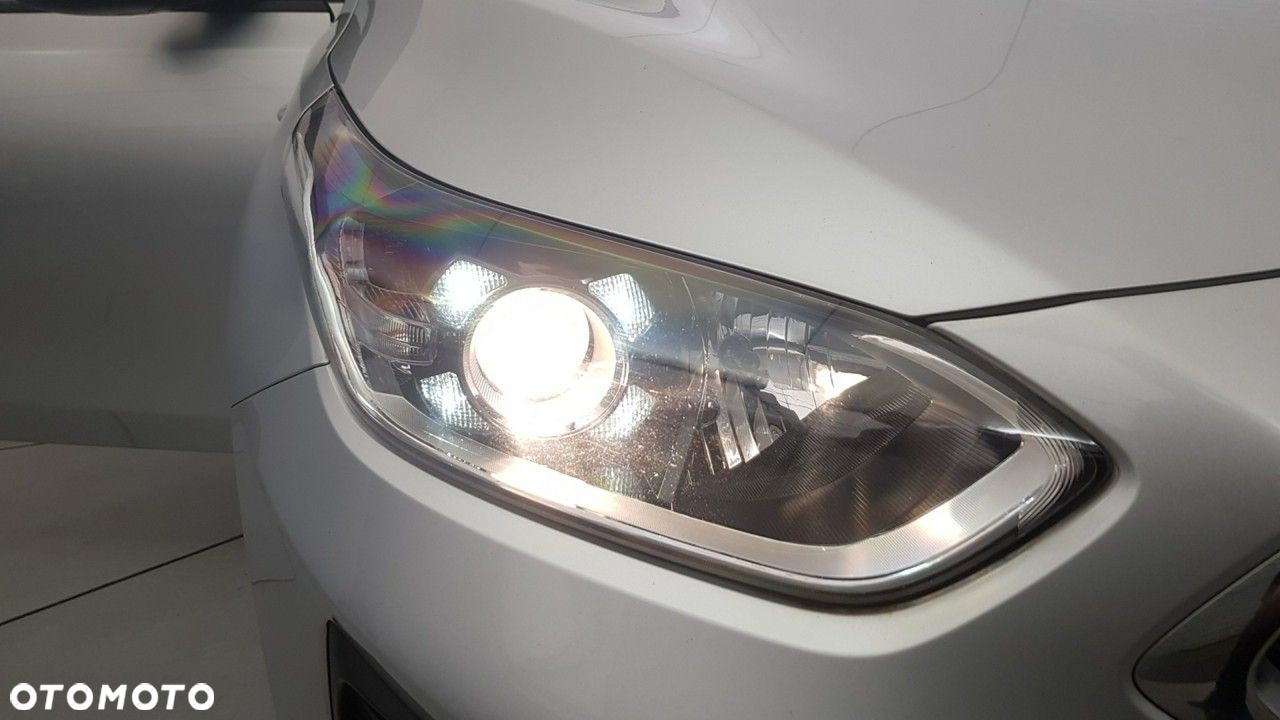 Kia Ceed - 11