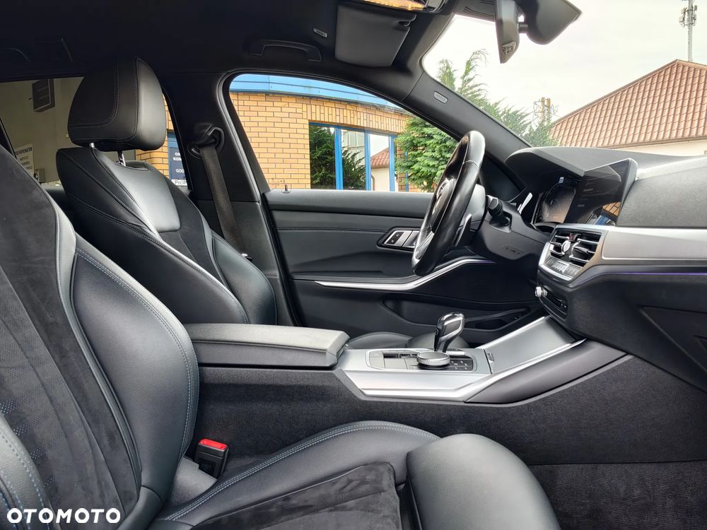 BMW Seria 3 320d xDrive M Sport Shadow - 8