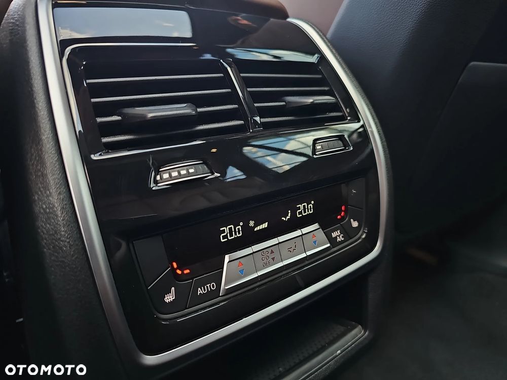 BMW X5 xDrive30d mHEV - 23