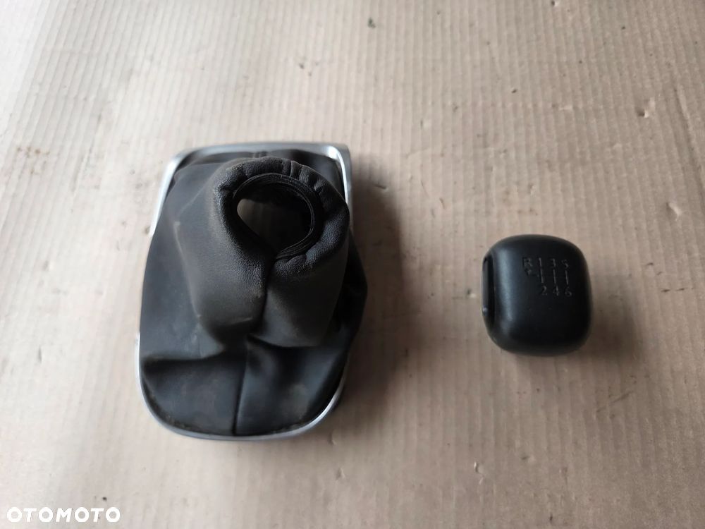 Gałka zmiany biegów Citroen C4 Cactus LIFT - 1