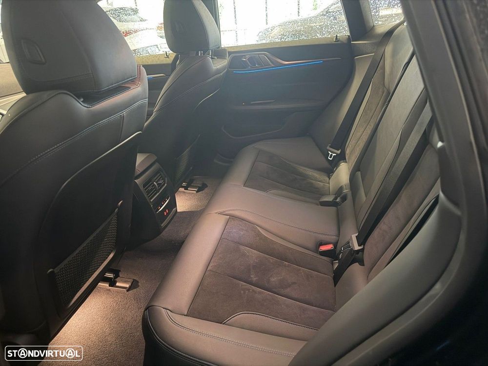 BMW i4 eDrive40 Desportiva M - 5