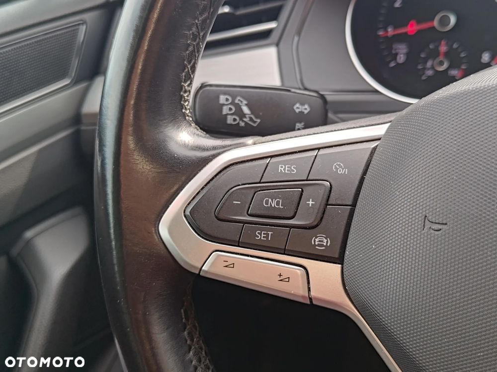 Volkswagen Passat 1.5 TSI EVO Essence - 24