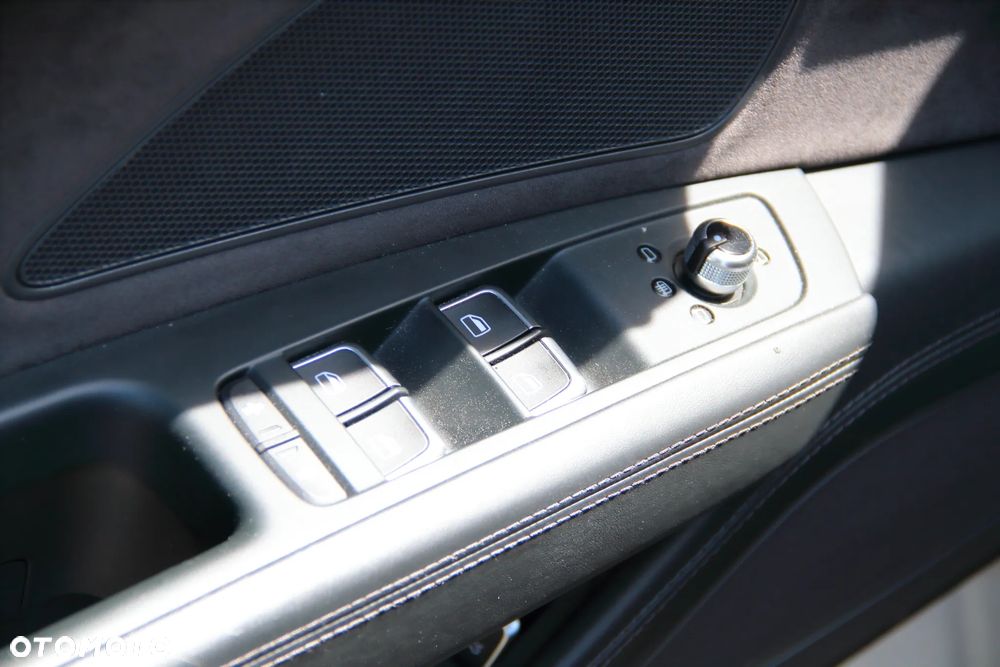 Audi S8 Standard - 13