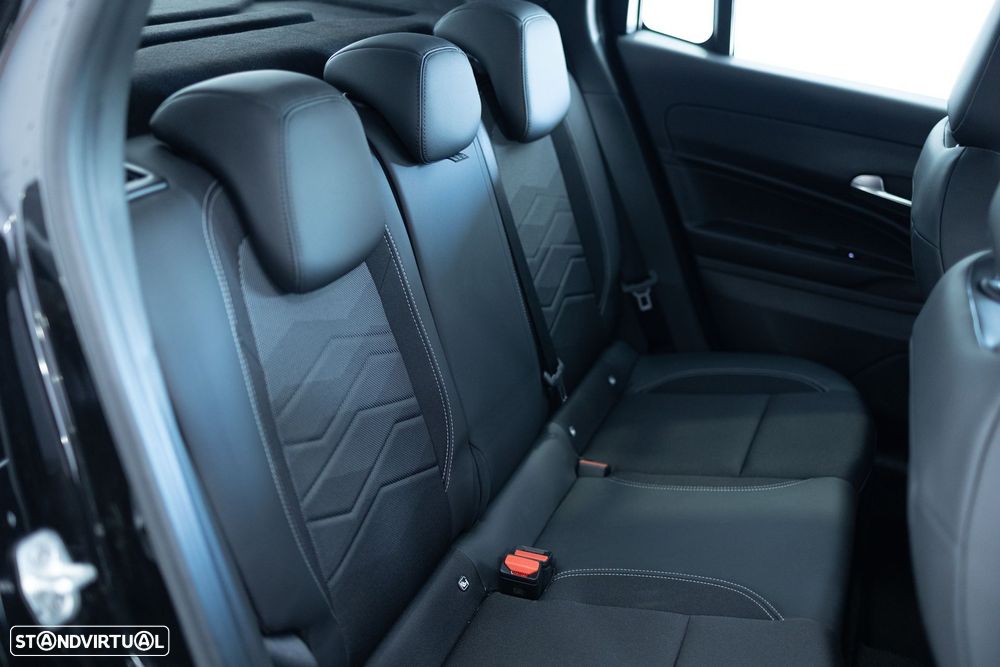 Jeep Avenger 54 kWh Altitude - 52