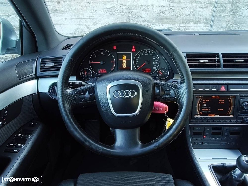 Audi A4 2.0 TDI S-line - 21