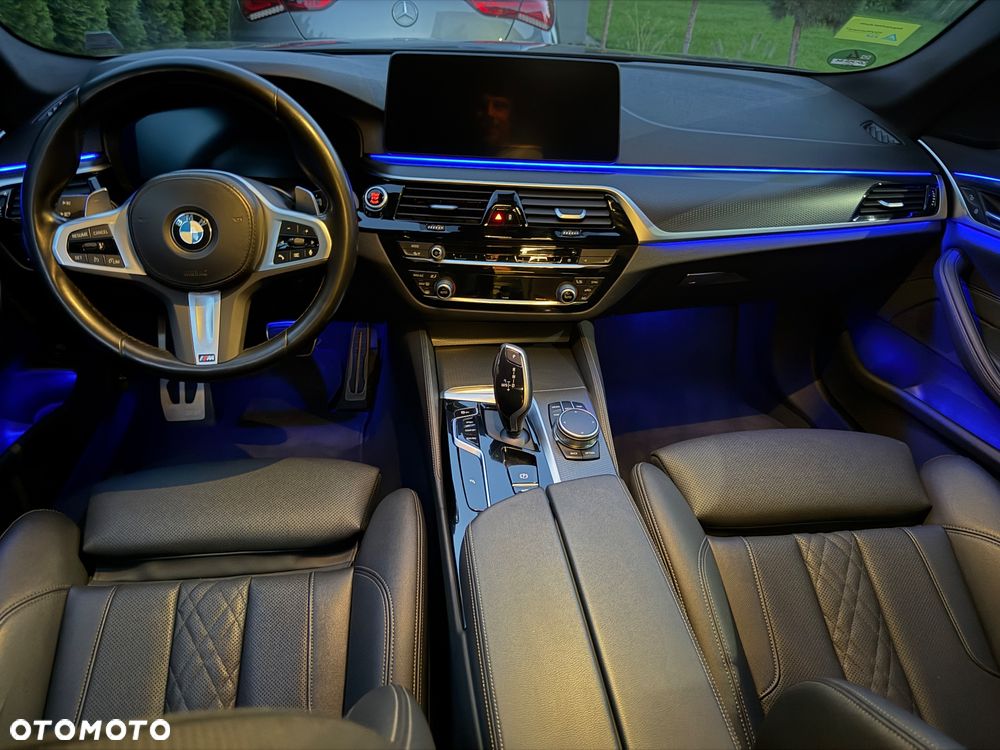 BMW Seria 5 520d M Sport sport - 23