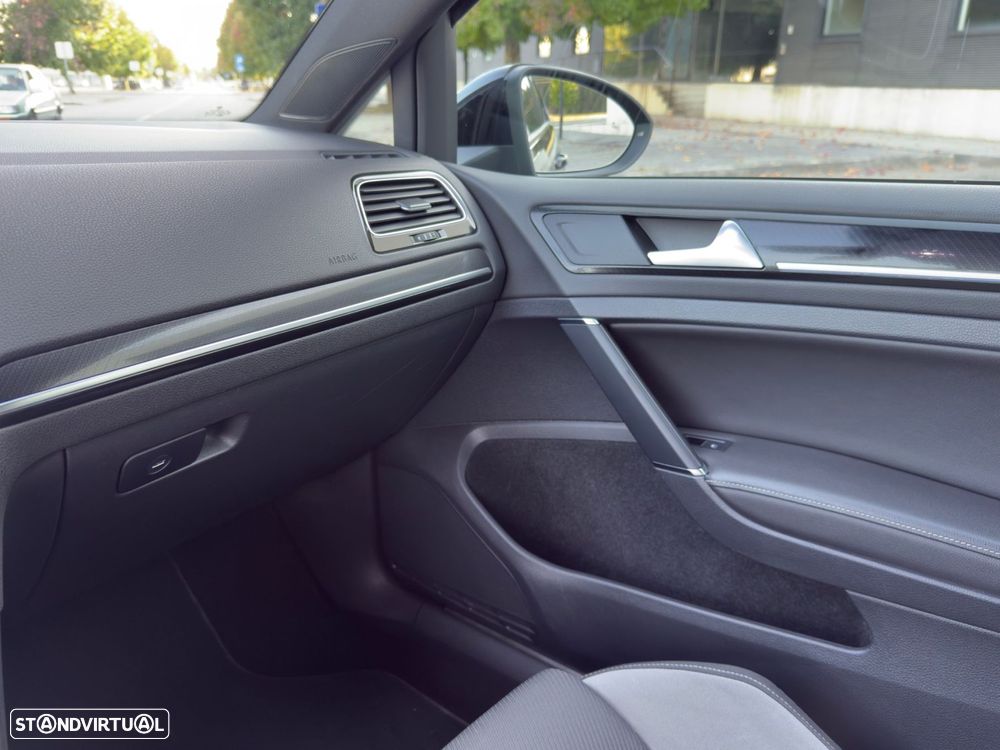 VW Golf R 4Motion BlueMotion DSG - 21