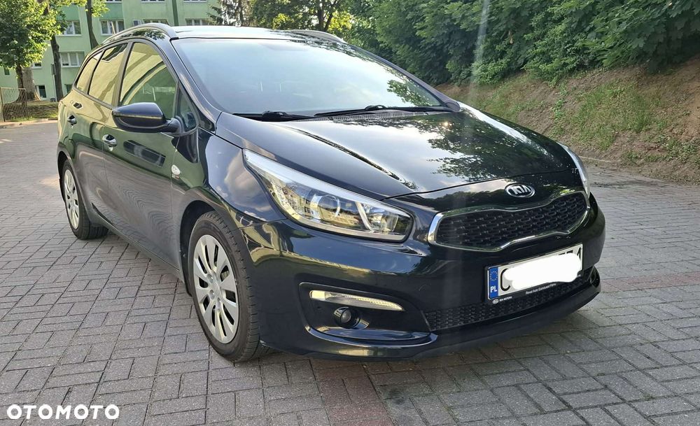 Kia Ceed 1.6 GDI ISG Dream-Team Edition - 6