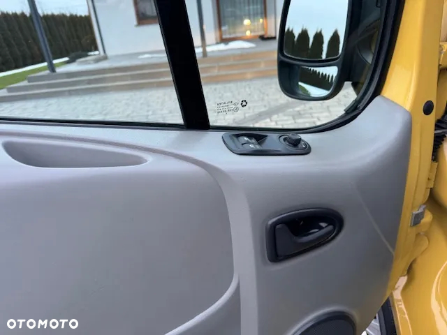 Opel Vivaro - 21