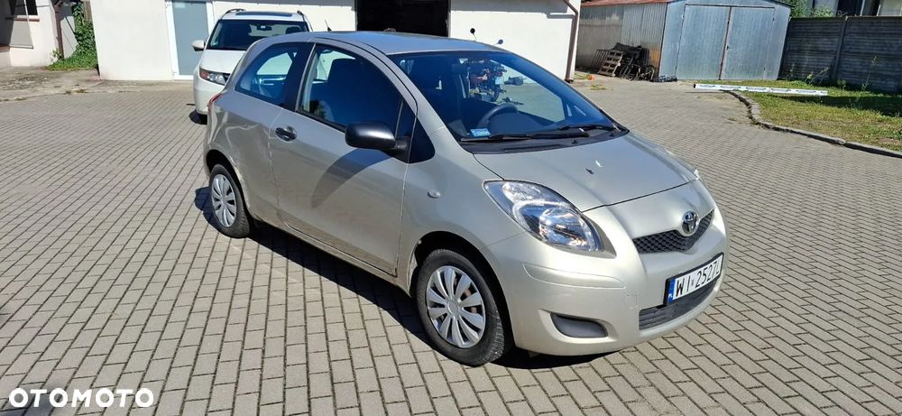 Toyota Yaris - 16