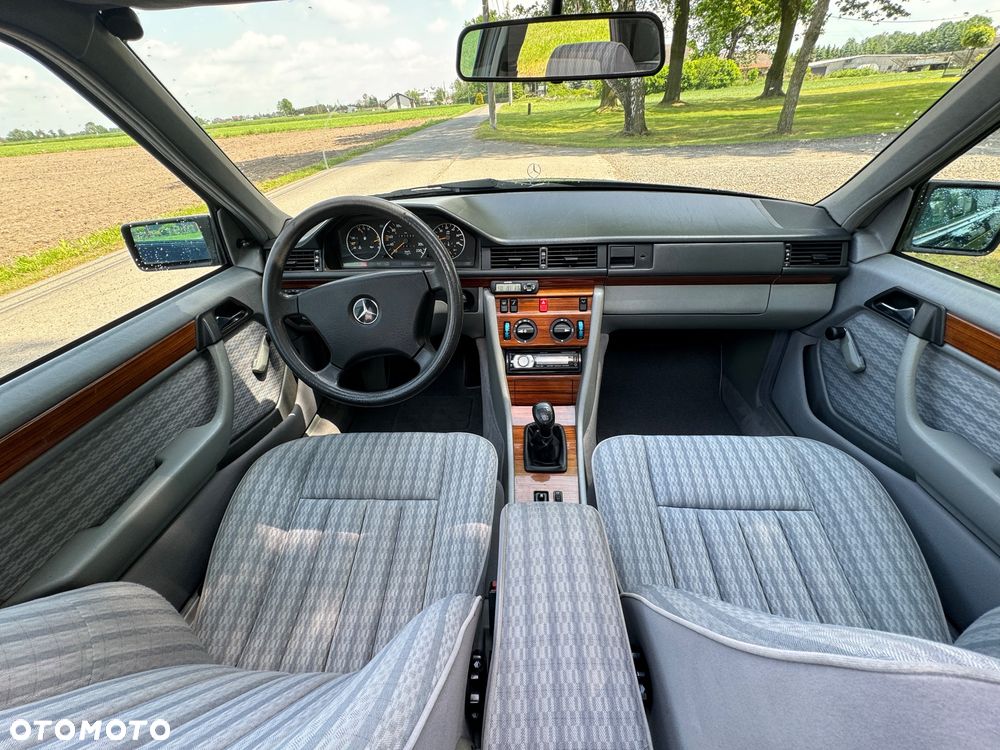 Mercedes-Benz W124 (1984-1993) - 15