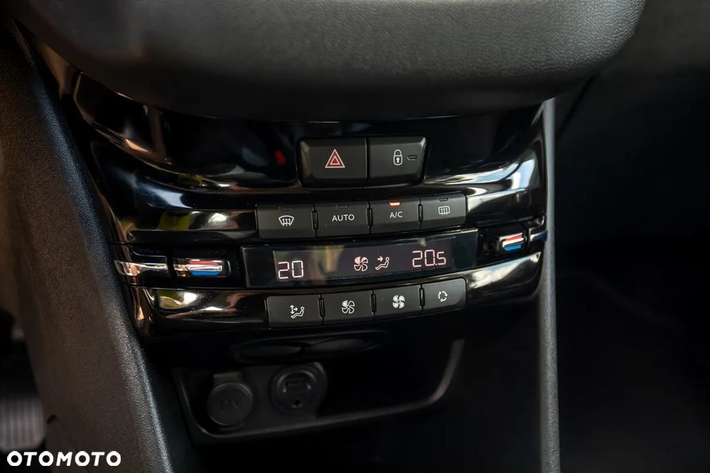 Peugeot 208 e-HDi 115 Stop&Start Allure - 24