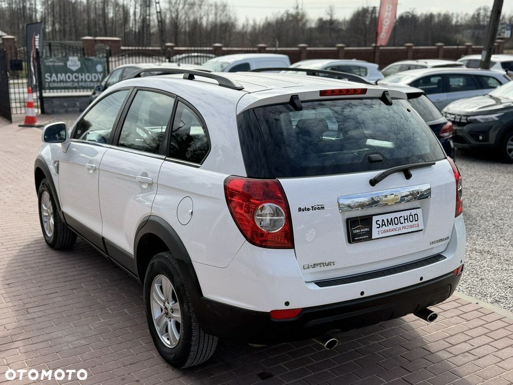 Chevrolet Captiva 2.4 2WD 5 Sitzer LS - 11