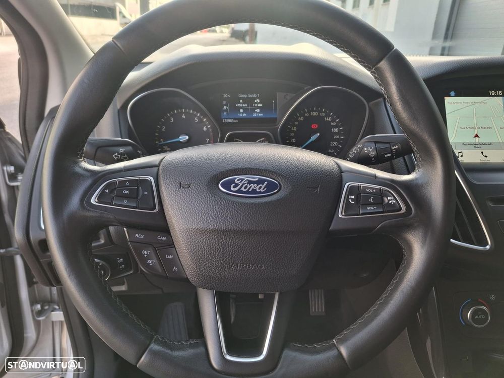 Ford Focus 1.0 EcoBoost Titanium - 12
