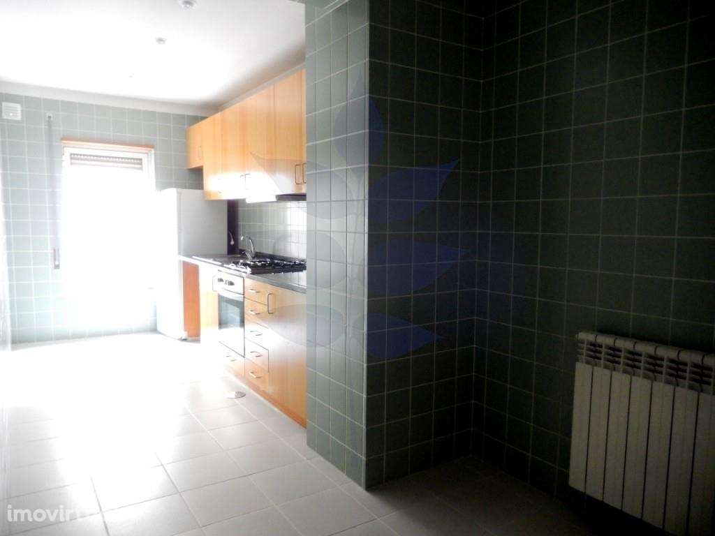 Apartamento T2 - Para Arrendamento - S. Vitor - Grande imagem: 3/15