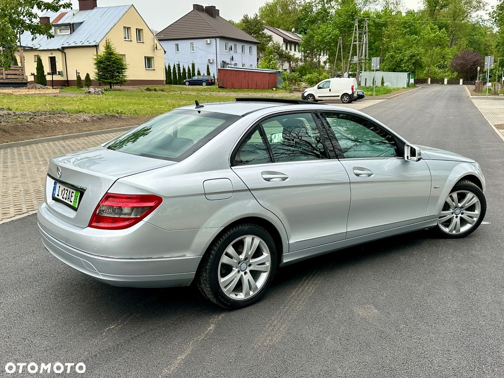 Mercedes-Benz Klasa C 180 BlueEFFICIENCY Avantgarde - 4
