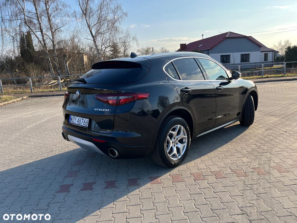 Alfa Romeo Stelvio 2.0 Turbo 16V AT8-Q4 - 6