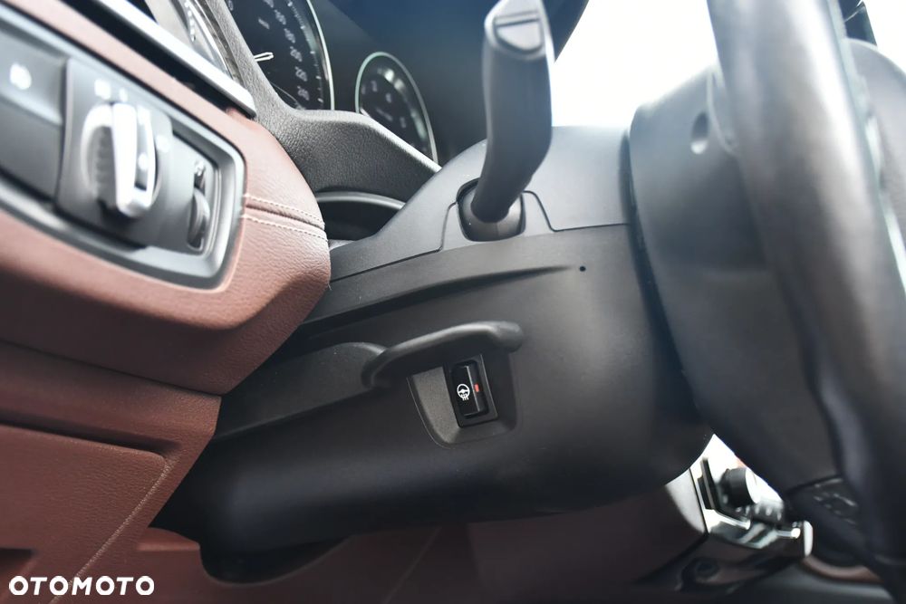 BMW X1 xDrive25i Sport Line sport - 34