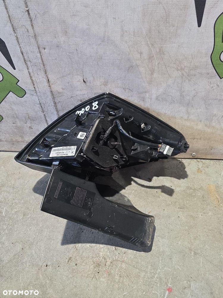 PEUGEOT 3008 II LIFT LAMPA PRAWA TYŁ 9836231180 - 4