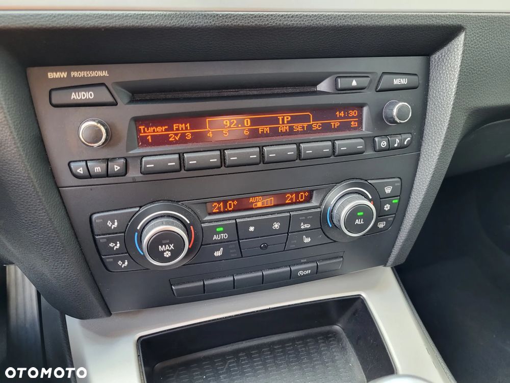 BMW Seria 3 320i - 23