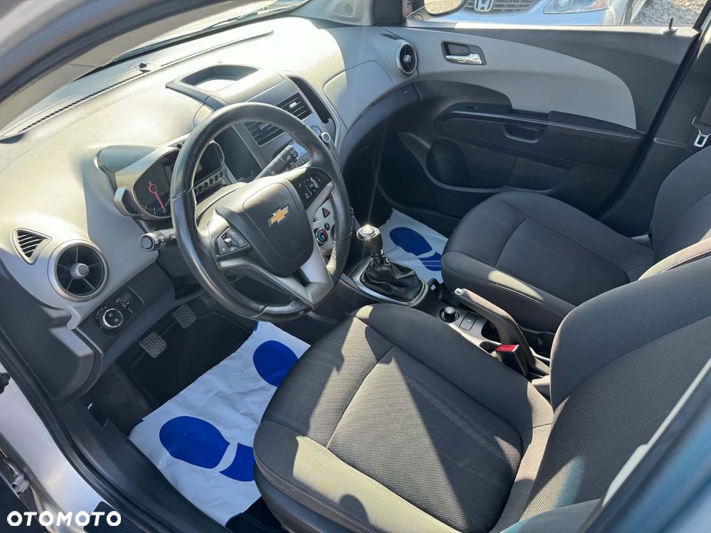 Chevrolet Aveo 1.6 LTZ - 21