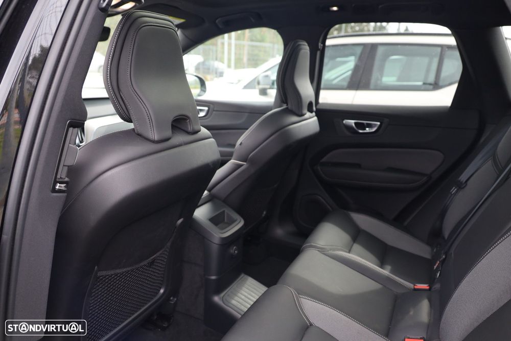 Volvo XC 60 2.0 T6 PHEV Black Edition AWD - 10