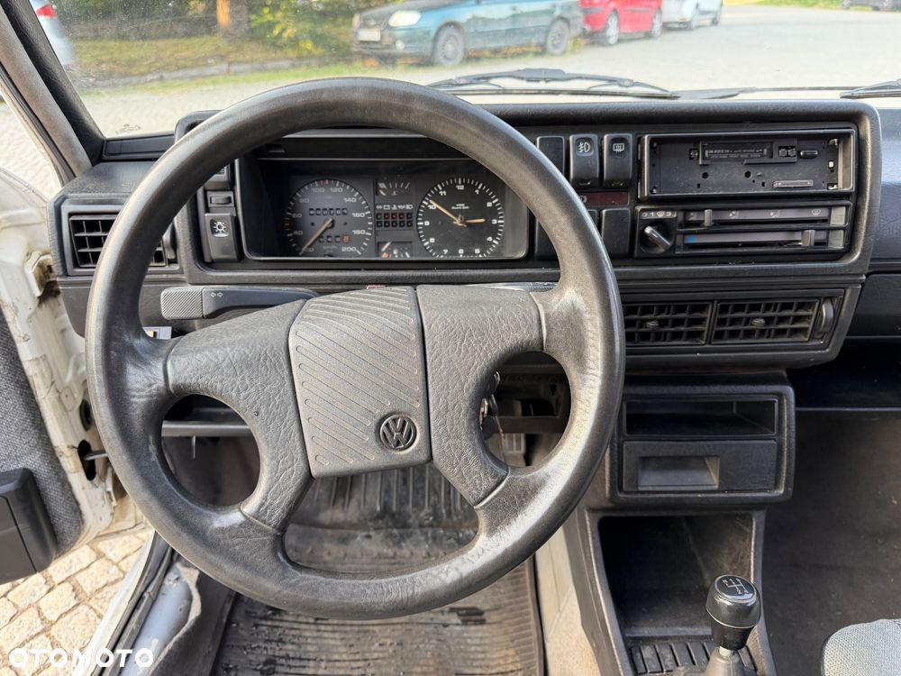 Volkswagen Golf 1.3 - 16
