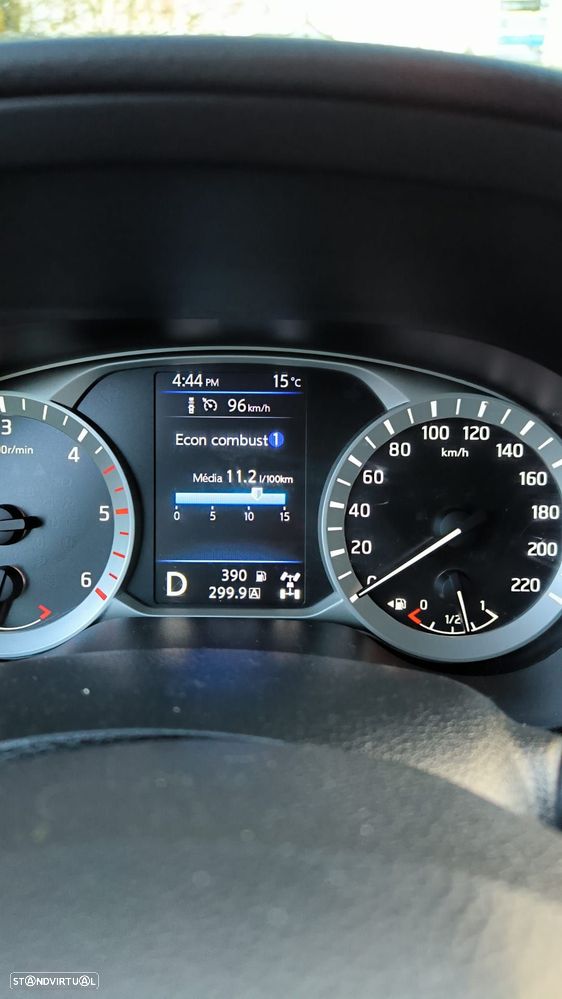 Nissan Navara 2.3 dCi CD 4WD N-Guard AT — fotografia 8