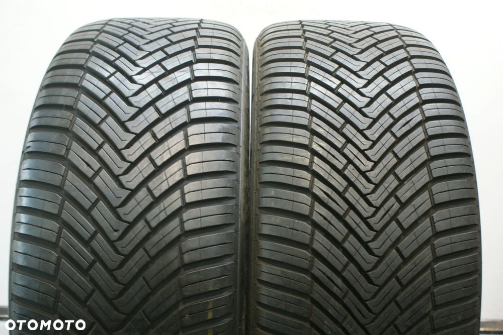 całoroczne 225/45R17 CONTINENTAL ALLSEASONCONTACT , 7,5mm B3938 - 1