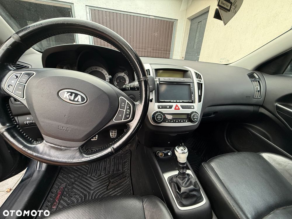 Kia Ceed 2.0 crdi Optimum + - 3