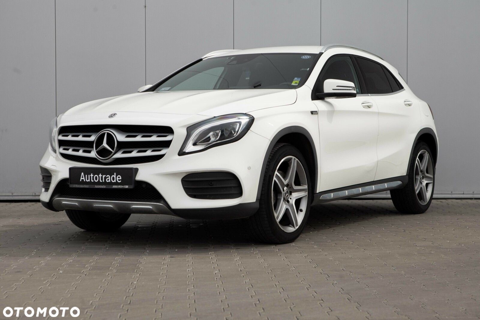 Mercedes-Benz GLA 220 4-Matic AMG Line - 1