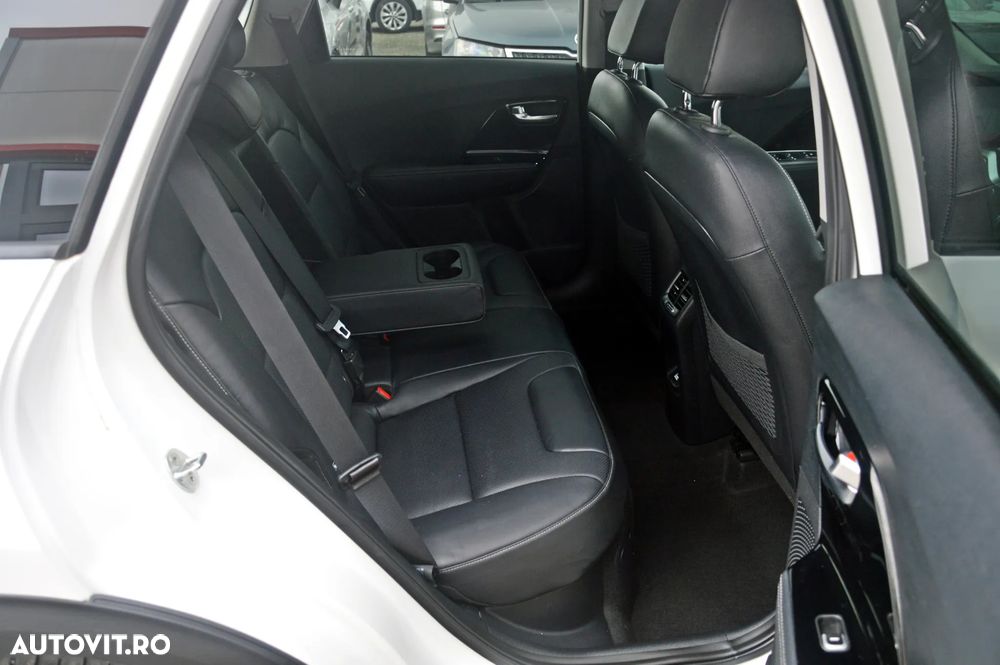 Kia Niro 1.6 GDI 2WD Aut. Spirit - 29