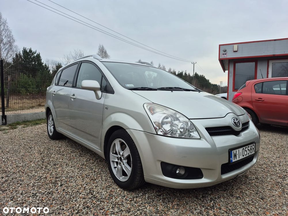 Toyota Corolla Verso 2.2 D-4D DPF Sol - 1