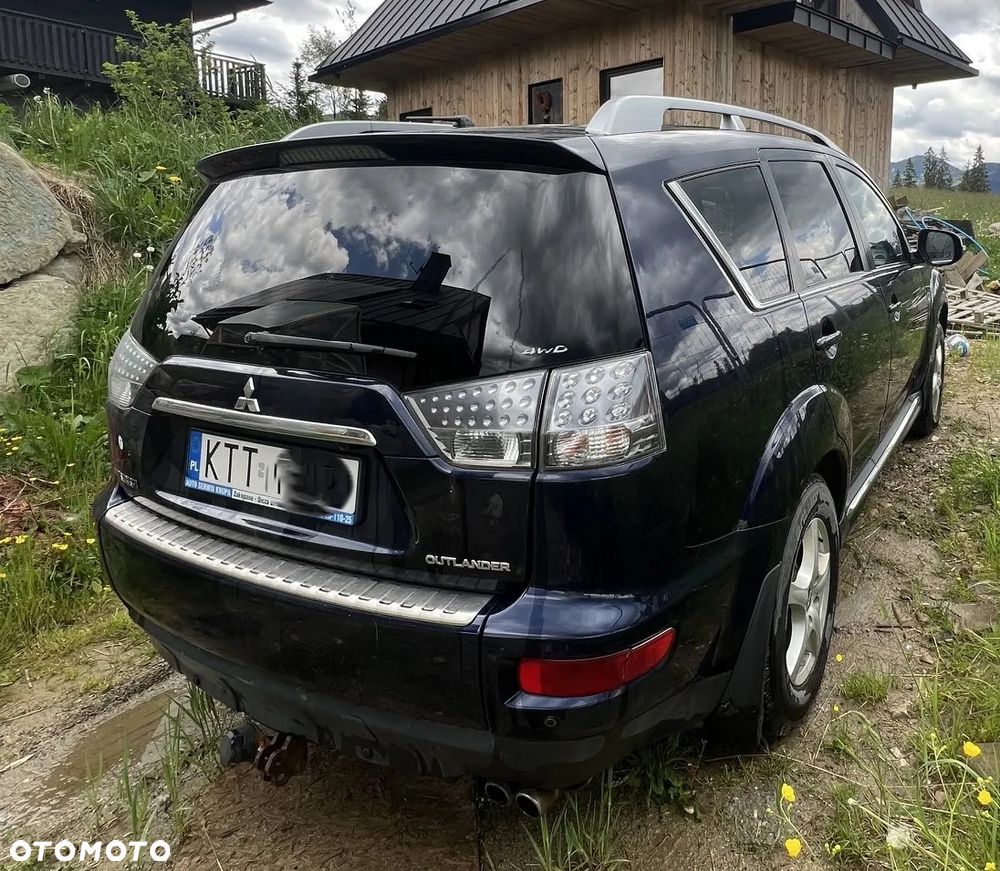Mitsubishi Outlander - 5