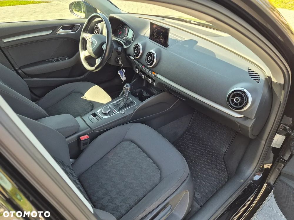 Audi A3 Sportback 1.6 TDI (clean diesel) S tronic Ambiente - 10