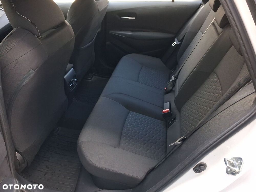 Toyota Corolla 1.8 Hybrid Comfort - 13
