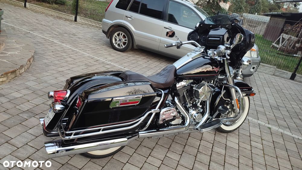 Harley-Davidson Touring Road King - 2