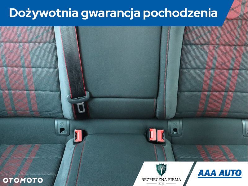 Volkswagen Golf - 11