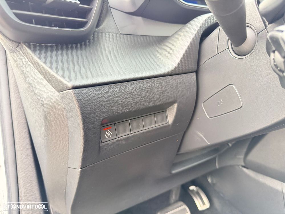 Peugeot 2008 1.2 PureTech GT Pack EAT8 - 31