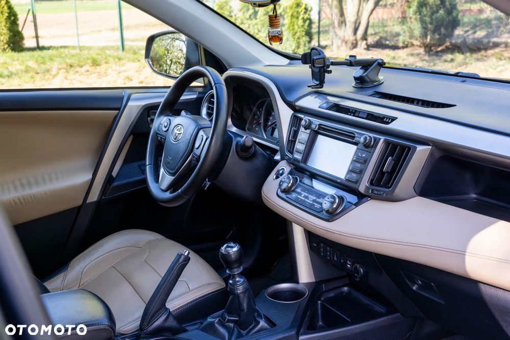 Toyota RAV4 - 17