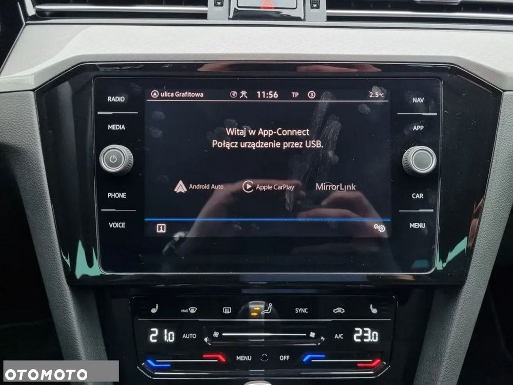 Volkswagen Passat - 27