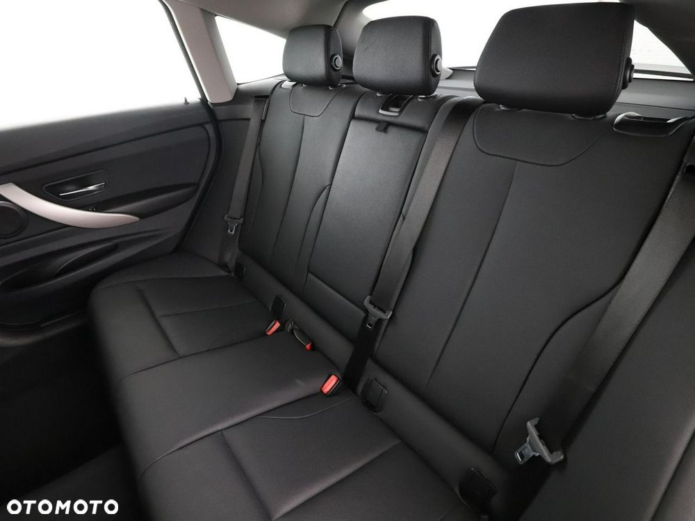 BMW Seria 3 318d Advantage - 18