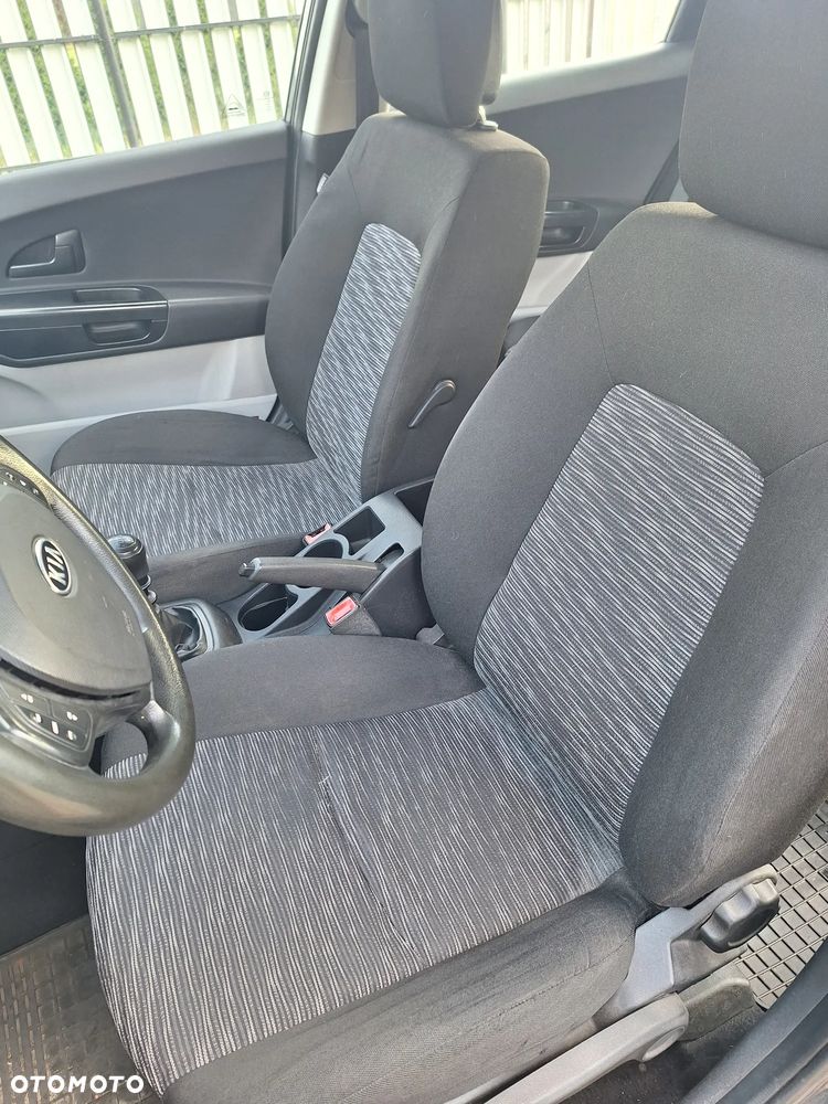 Kia Ceed 1.4 L - 10