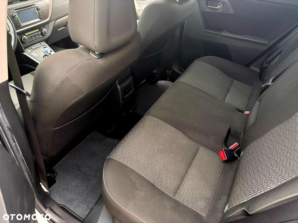 Toyota Auris 1.8 HSD Luna - 8