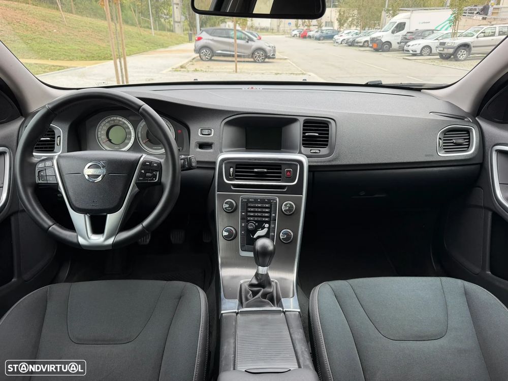 Volvo V60 1.6 D2 Drive Momentum Start/Stop - 7
