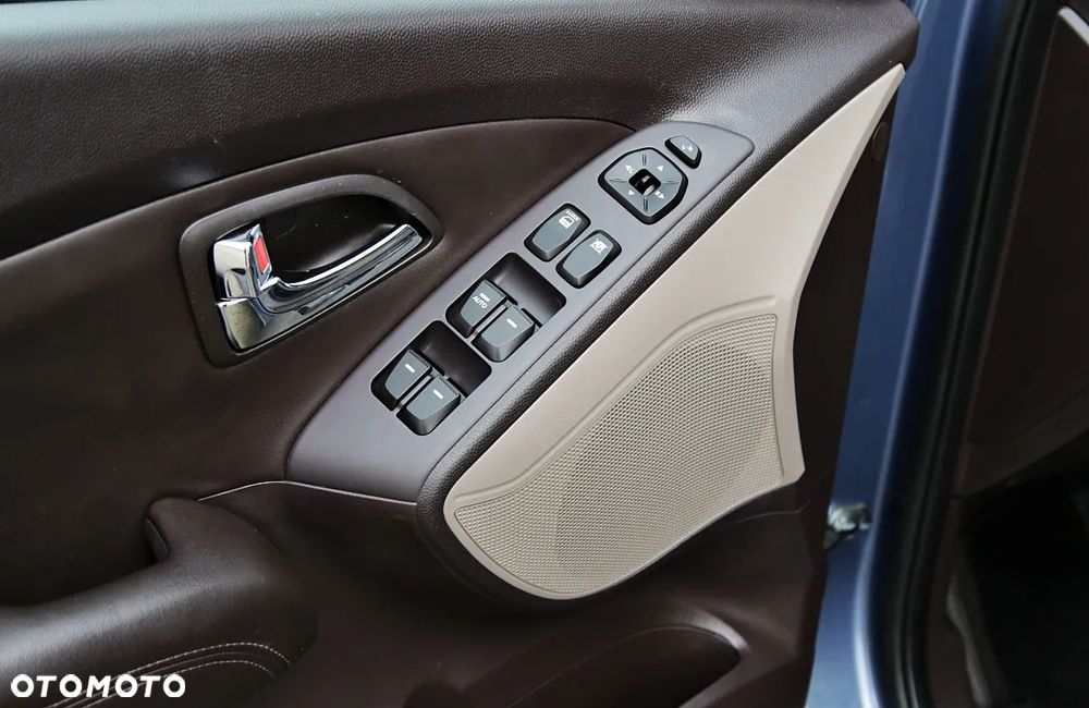 Hyundai ix35 2.0 4WD Premium - 19