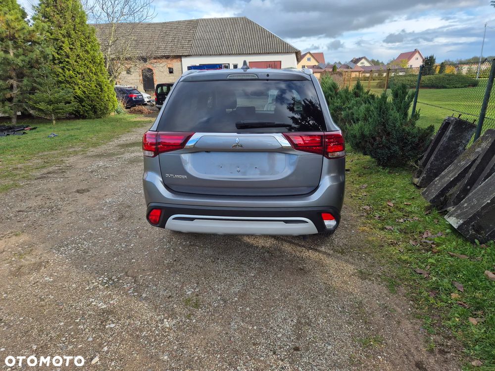 Mitsubishi Outlander 2.0 2WD - 12