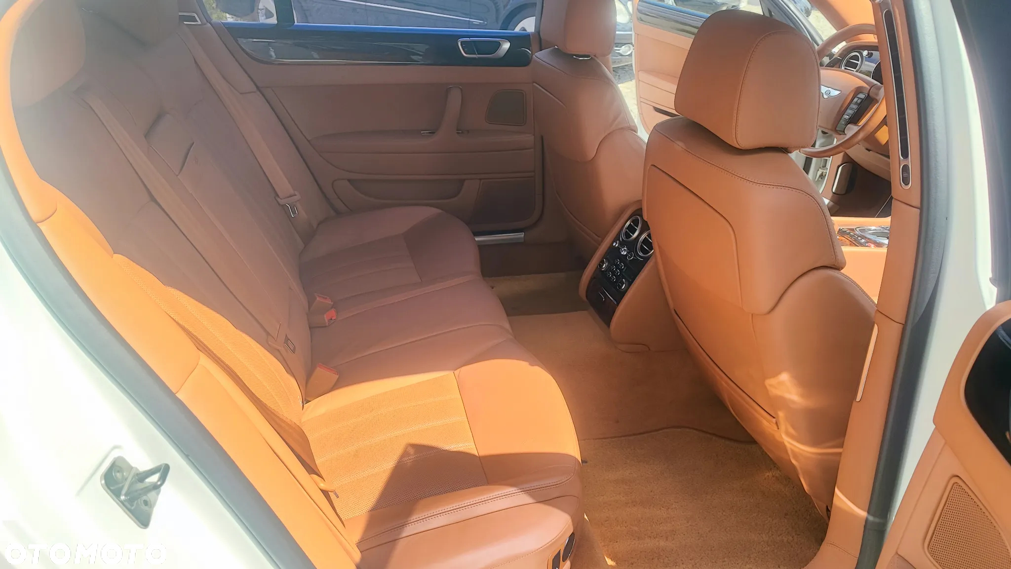 Bentley Flying Spur Continental - 29